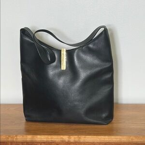 Gucci Black Leather Shoulder Bag